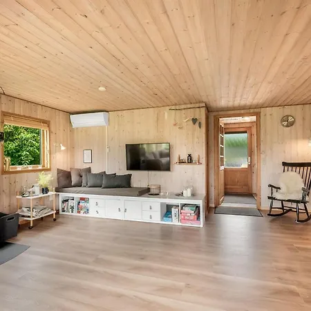 Tian - 400m To The Fjord By Interhome *