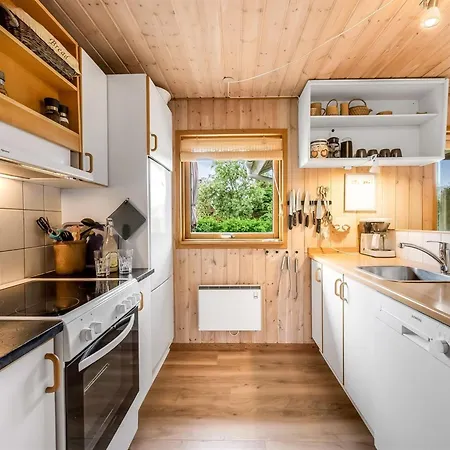 Tian - 400m To The Fjord By Interhome Semesterbostad