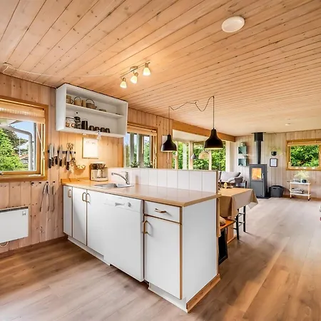 Сasa de vacaciones Tian - 400m To The Fjord By Interhome *